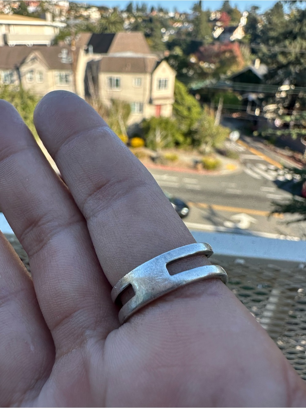 Sterling Silver Garnet Ring - Deep Red Stone - Picture 3 of 6